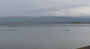 Yeni yılın ilk sabahında İznik Gölü’nde ilginç görüntü