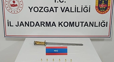 Yerköy’de şüphelenilen araçtan fişek ve kılıç çıktı