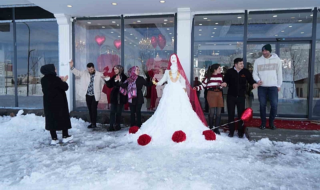 1 milyon liralık altın taktılar