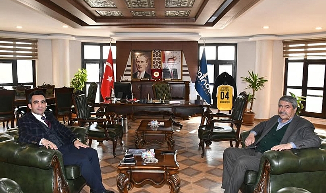 Ağrı Et Kombinası Müdürü Hasan Keskin'den Patnos Belediye Başkanı Abdulhalik Taşkın'a ziyaret