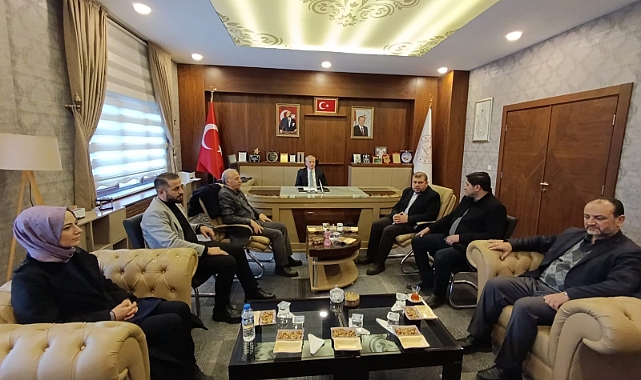 Ağrı İl Müftüsü Şafak ve STK temsilcilerinden Milli Eğitim Müdürü Kökrek’e ziyaret