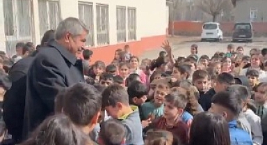 Patnos Belediye Başkanı Abdulhalik Taşkın'dan Atatürk Ortaokuluna Ziyaret