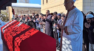 Bingöl'de ki otobüs kazasında vefat eden asker toprağa verildi