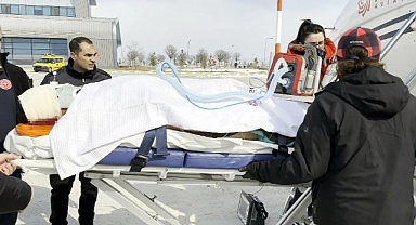 Bitlis'te meydana gereln trafik kazasında ağır yaralanan vatandaş uçak ambulansla Ankara'ya sevk edildi