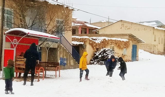 Doğanşehir'de eğitime kar engeli