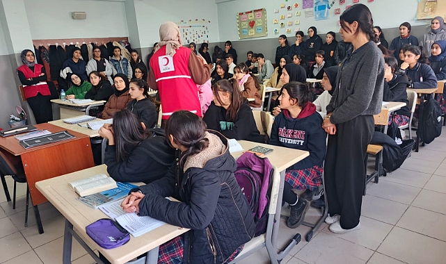 Doğubayazıt’taki öğrencilere Kızılay ve Kızılay’ın çalışmaları anlatıldı