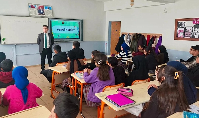 Doğubayazıt'ta vergi eğitimi semineri gerçekleştirildi