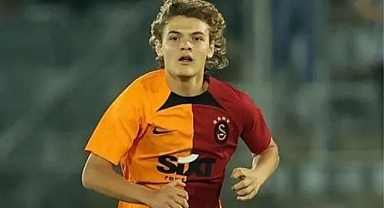 Efe Akman'ın futbol kariyeri hangi takımlarda oynadı?