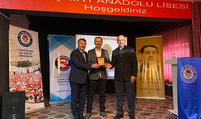 Eğitim Bir Sen Eleşkirt'te Lise Öğrencilerine Kitap Okumanın Önemi konulu Program düzenledi