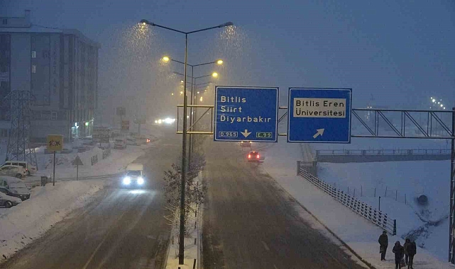 Eğitime kar engeli; Öğrencilerin beklediği haber geldi