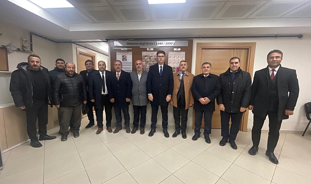 Erciş Kaymakamı Murat Karaloğlu Eğitim Bir Sen Erciş Şubesini Ziyaret Etti