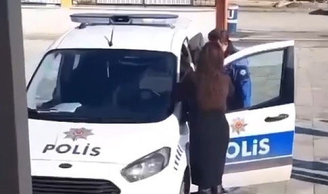 Erzincan polisi çocukların şarkı isteğini geri çevirmedi