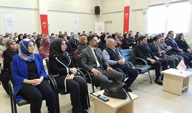 Erzurum Aile ve Sosyal Hizmetler İl Müdürlüğü'nde yeni personele oryantasyon eğitimi