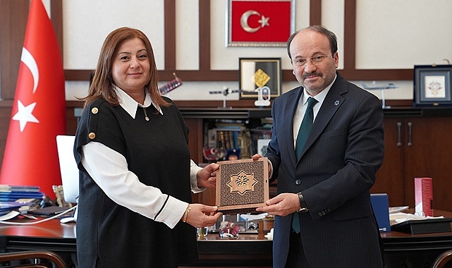 Erzurum'da Yurtdışı Türkler ve Akraba Topluluklar Başkanlığı heyeti Rektör Çakmak ile bir araya geldi