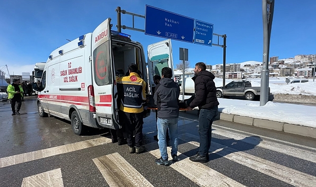 Hakkari Yüksekova'da trafik kazası: 2 yaralı