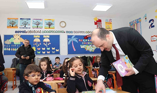 "İlk Kitabın Benden Olsun" diyerek yola çıktılar