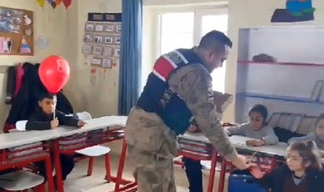 Jandarmadan köy okuluna ziyaret