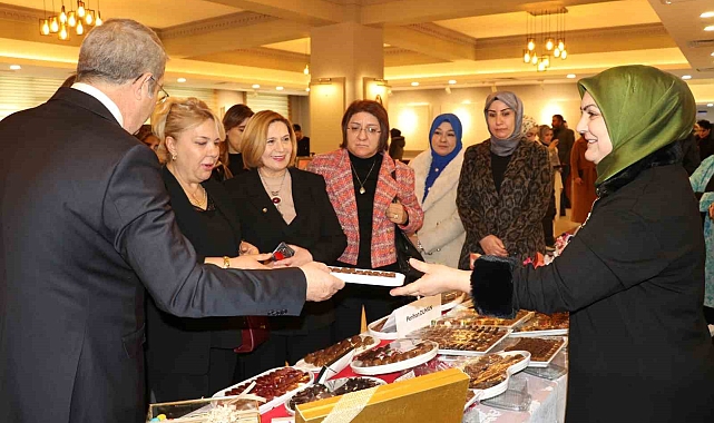 Kadınları 'Hediyelik ürünler tanıtım ve pazarlama' sergisi yaptı