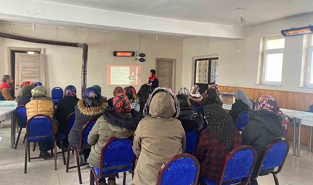 Kars'ta kadın çiftçiler hem öğreniyor hem güçleniyor