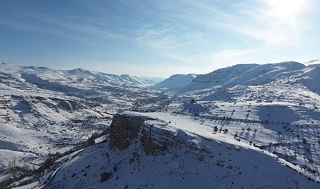 Malatya'nın Akçadağ ilçesinde kar manzarası mest etti