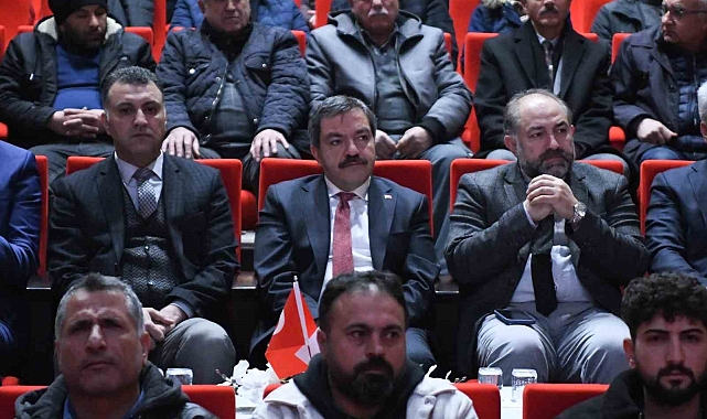 Malatya Turgut Özal Üniversitesi'nde kayısı paneli düzenlendi