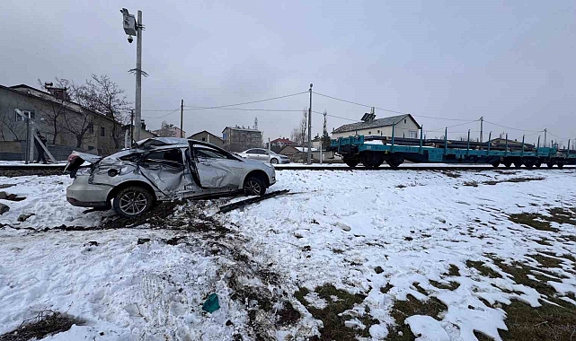 Muş'ta hemzemin geçitte kaza: 1 yaralı