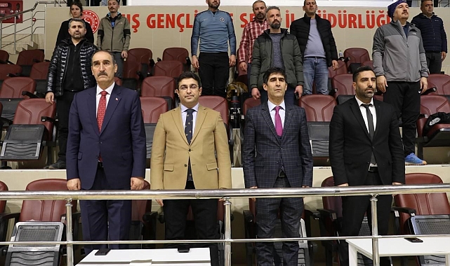 Muş'ta 'Okul Sporları Badminton Gençler Grup Müsabakaları' başladı