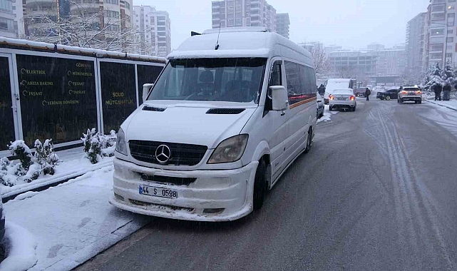 Öğrenci servisi kaza yaptı: 5 yaralı