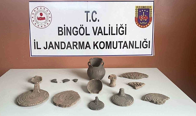 Tarihi eser niteliğinde çömlek parçaları ele geçirildi