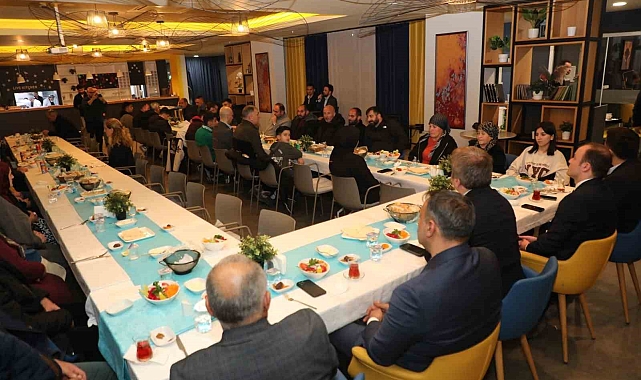 Vali Aydoğdu, maden kazasında hayatını kaybeden işçilerin aileleriyle bir araya geldi