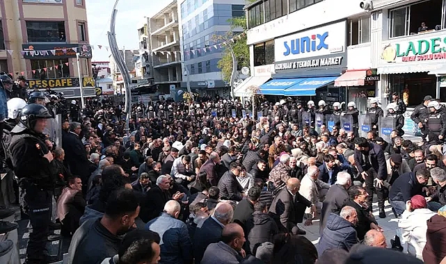 Van'da Kayyumdan Sonra Olaylar Çıktı