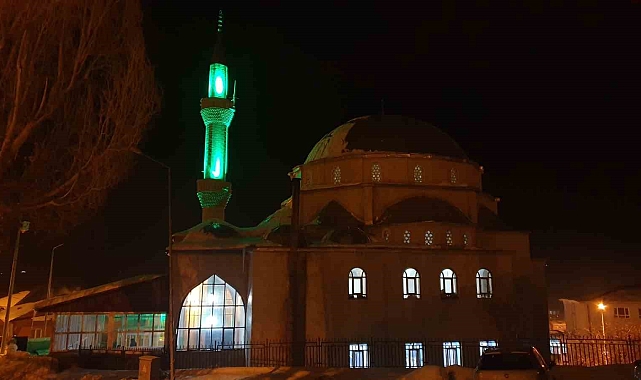 Van'ın Başkale ilçesinde Ramazan ayının ilk teravih namazı kılındı