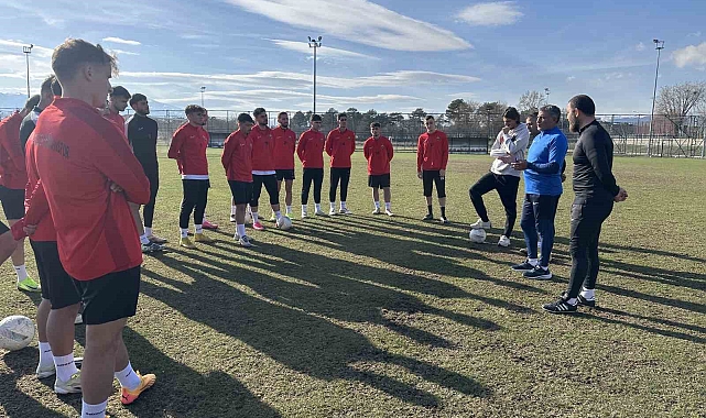 24Erzincanspor, yeni teknik direktörüyle İskenderun maçına hazır!