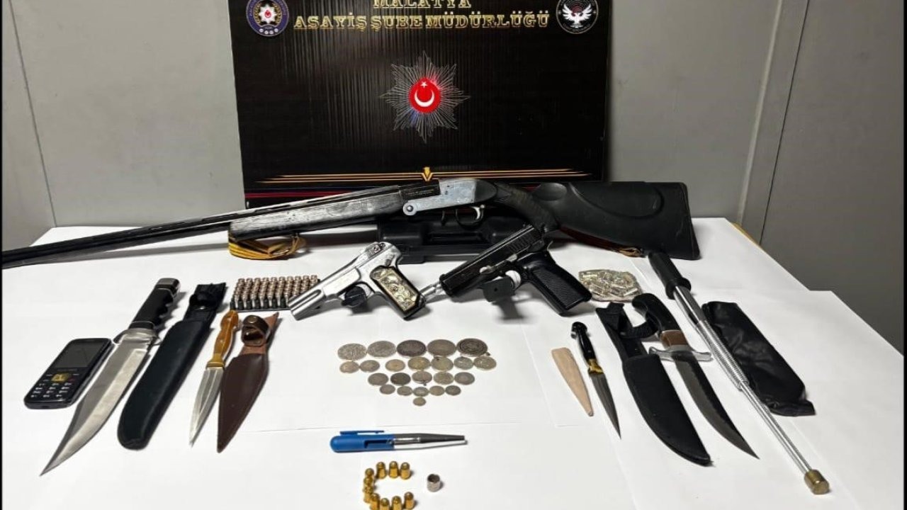 Malatya'da Yakalanan cinayet zanlısının ikametinden cephanelik çıktı