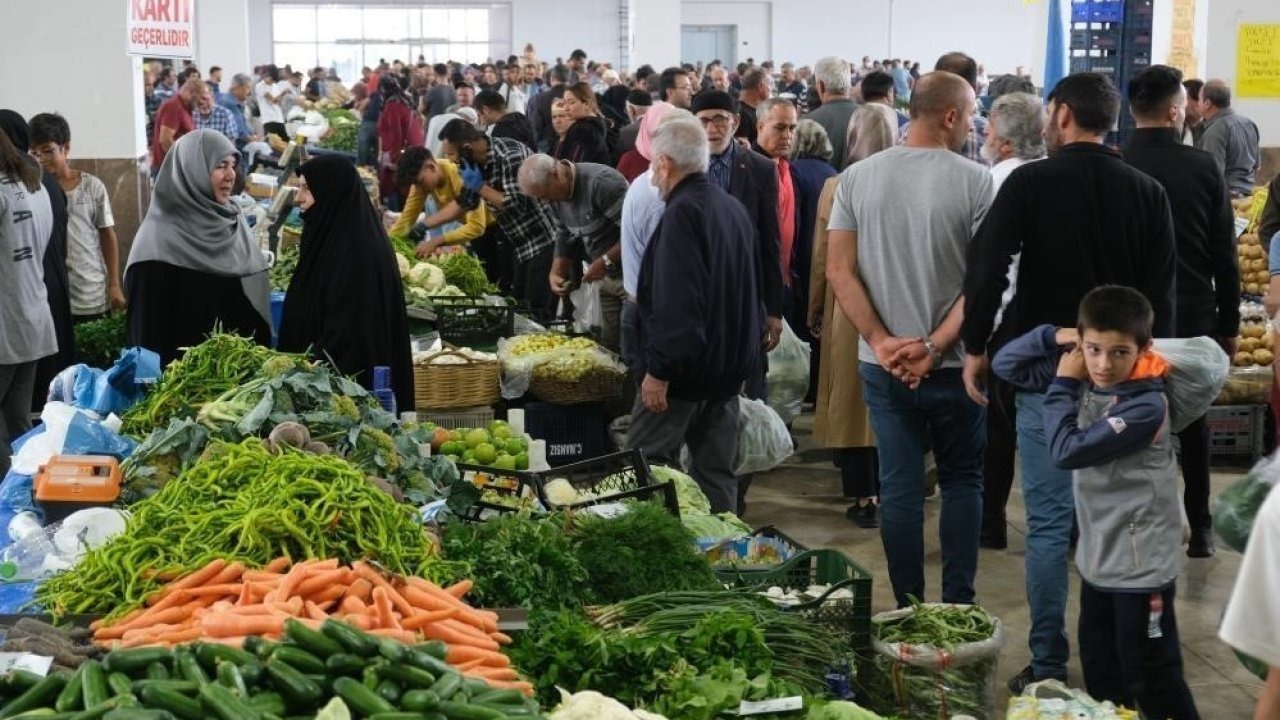 TÜİK verilerine göre Mart’ta ekonomik güven endeksi 100,8 oldu