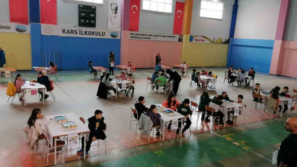 İlkokul öğrencileri akıl ve zeka oyunları turnuvası başladı