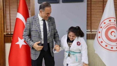 Down sendromlu Bürkek ve Budak’tan önemli başarı