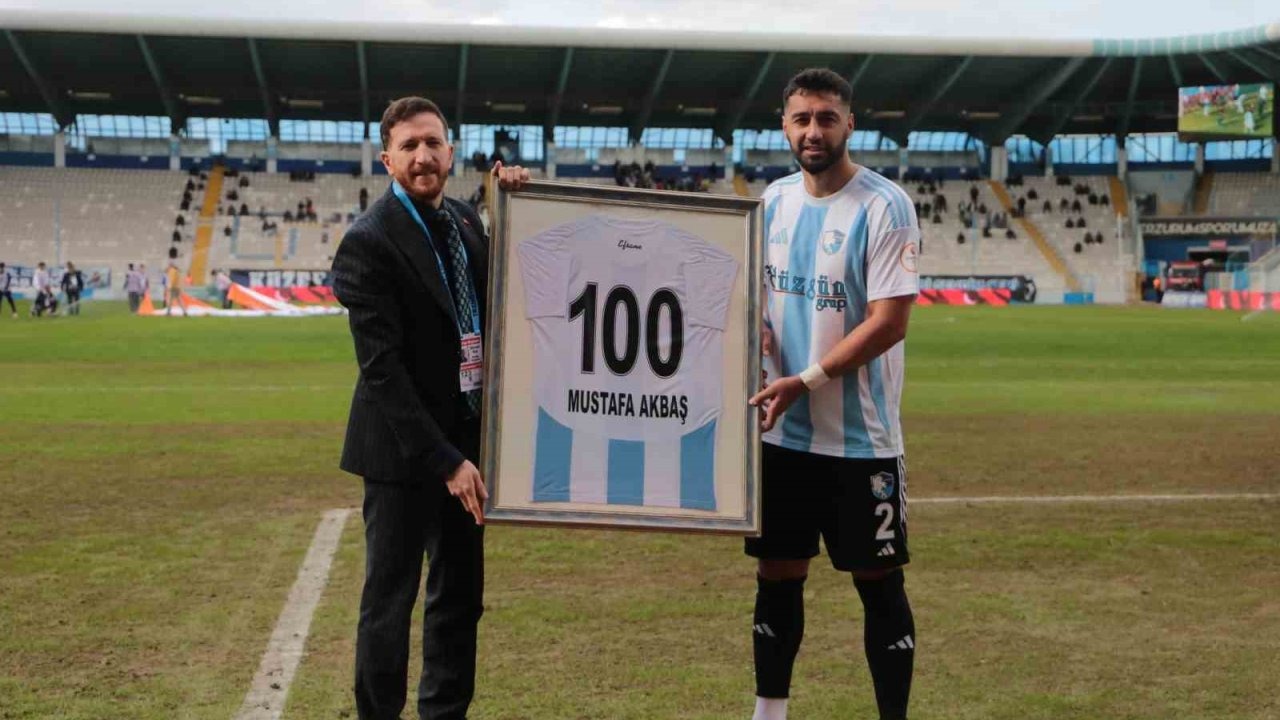Mustafa Akbaş 100’incü maçına çıktı