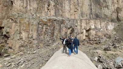 Muradiye'de Yaşar Kemal Şelalesi yeniden akmaya başladı