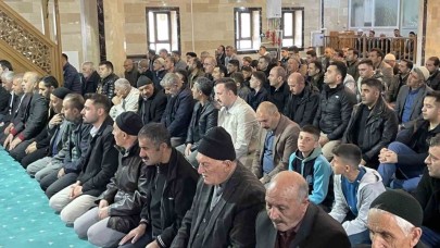 Muş'un Malazgirt ilçesşnde bayram namazı coşkusu