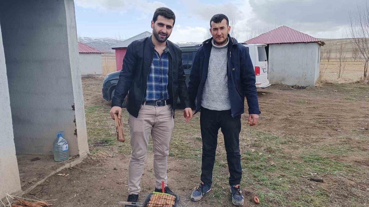 Diyadin kaplıcalarında bayram yoğunluğu