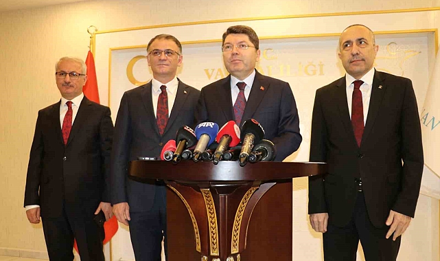 Adalet Bakanı Tunç: "Terörsüz Türkiye'nin şafağındayız, eşiğindeyiz"