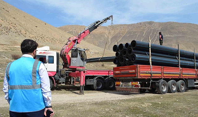 Adilcevaz'da sulama suyu sorunu çözülüyor