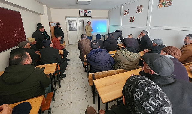 Ağrı’da çiftçilere tarıma dayalı yatırımlar ve bireysel sulama sistemleri eğitimi veriliyor