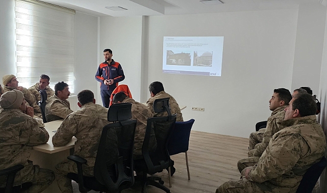 Ağrı’daki güvenlik korucularına enkazda arama ve kurtarma temel eğitimi verildi