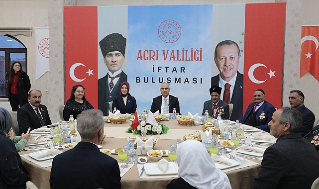 Ağrı Valisi Koç, Şehit yakınları, Gaziler ve Gazi yakınlarıyla iftar sofrasında buluştu
