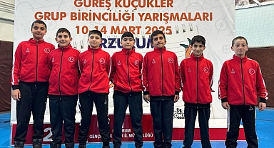 Ağrılı güreşçiler Erzurum’da madalyaları topladı