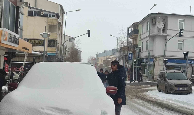 Ardahan'da kar ve soğuk hava etkili oldu