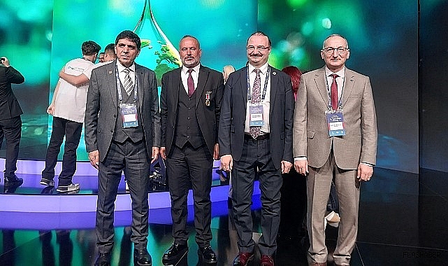 Atatürk Üniversitesi Rektörü Prof. Dr. Ahmet Hacımüftüoğlu, Dünya Su Günü: Su Verimliliği Zirvesi'ne katıldı