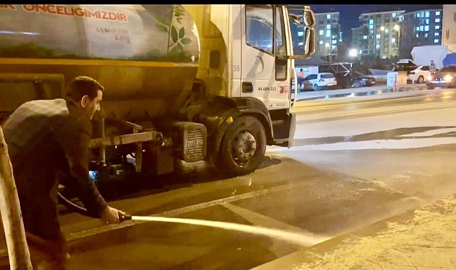 Başkan Taşkın gece mesaisinde